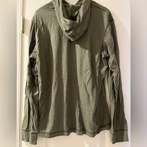 Eddie Bauer Men’s Hooded pullover M